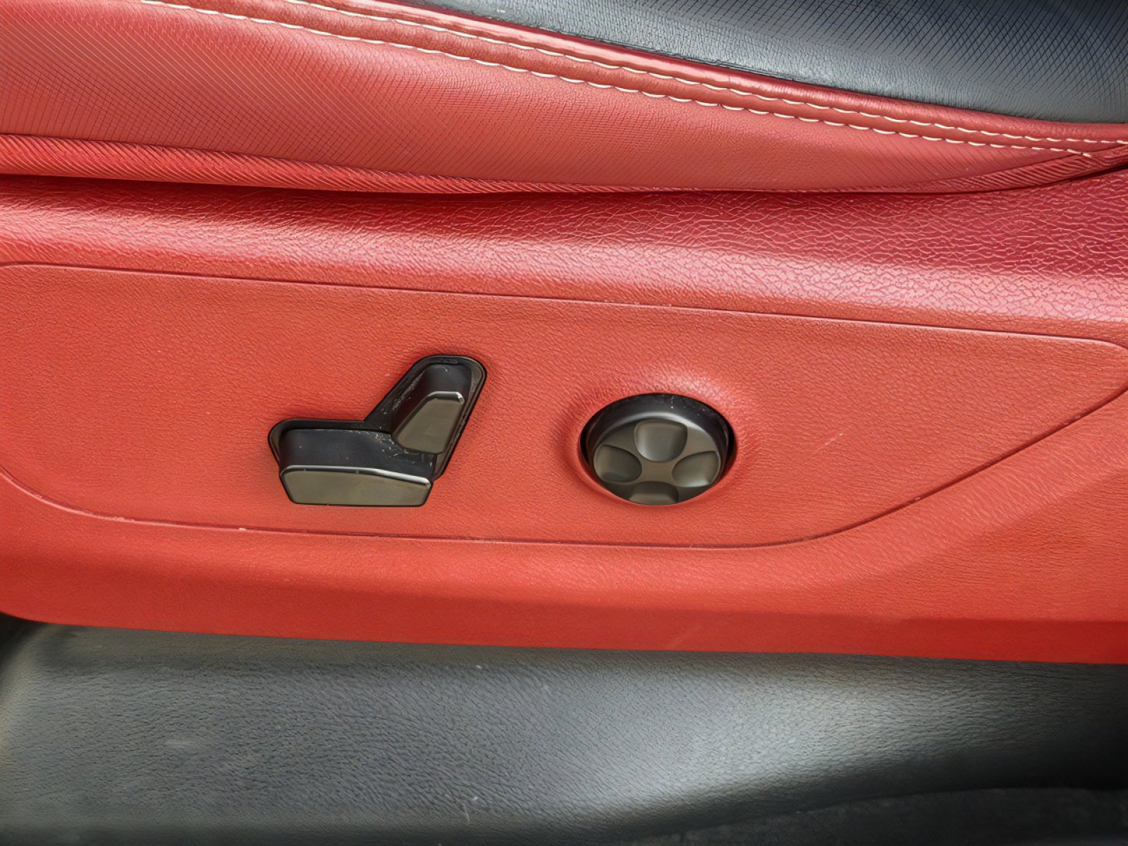 Used 2019 RAM 1500 Rebel image 33