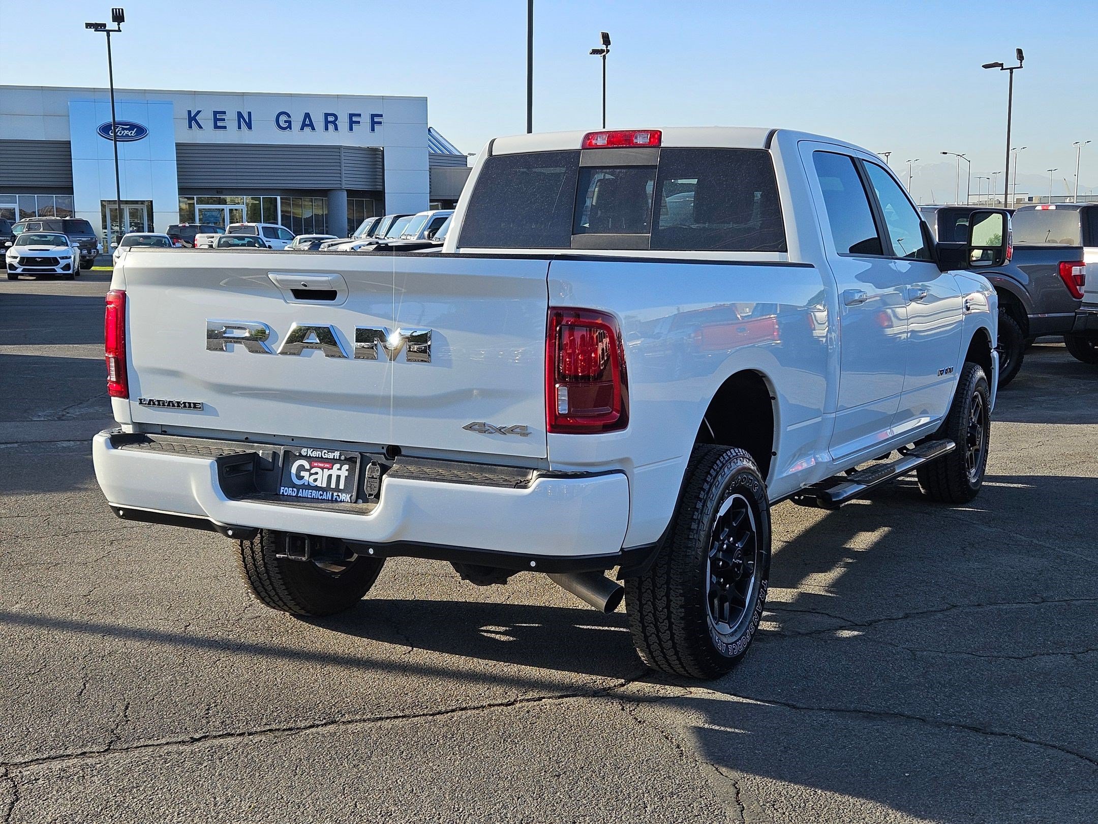 Used 2025 RAM 2500 Laramie AWD/4WD image 3