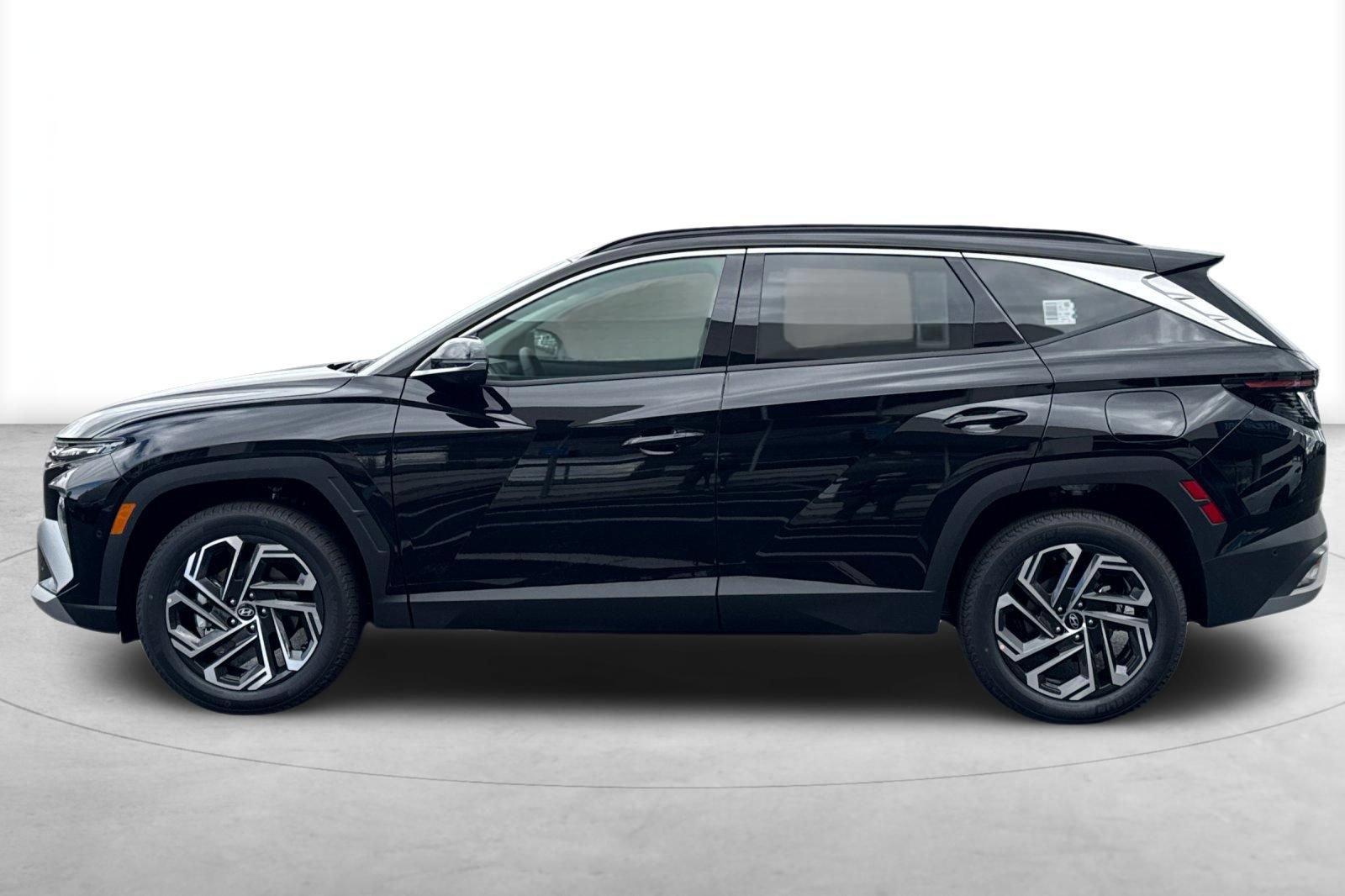 New 2026 Hyundai Tucson Limited AWD/4WD image 3