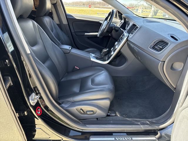 Used 2015 Volvo S60 T5 Platinum image 15