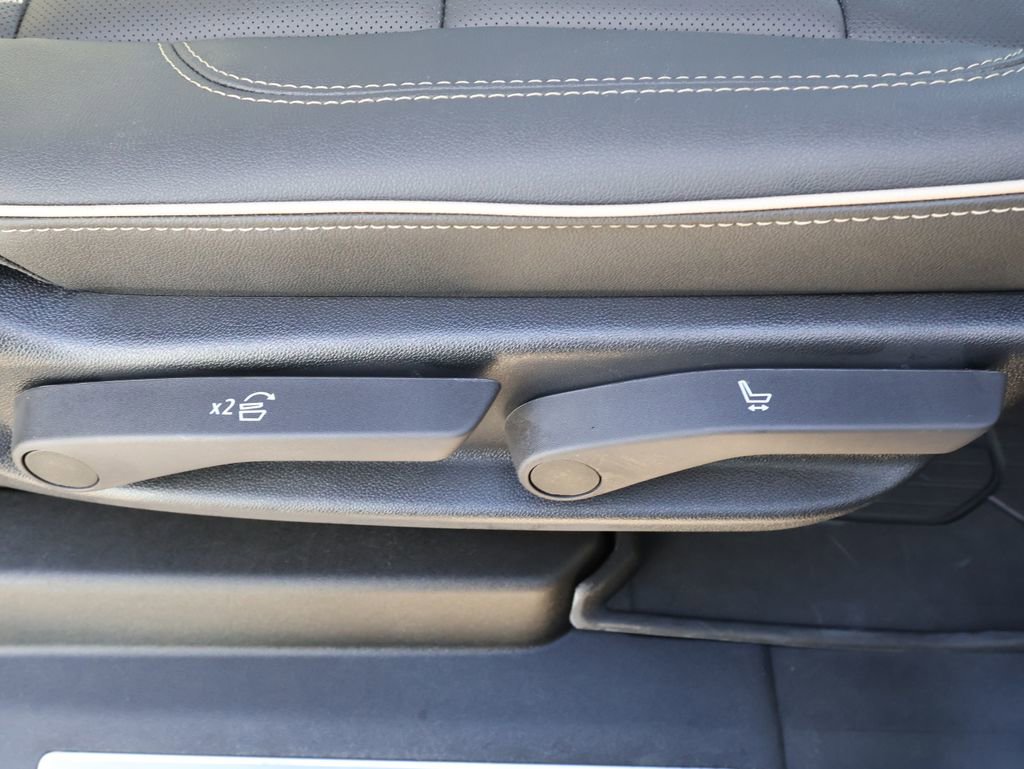 New 2026 GMC Yukon XL Elevation w/ LPO, Elevation Black Package image 40