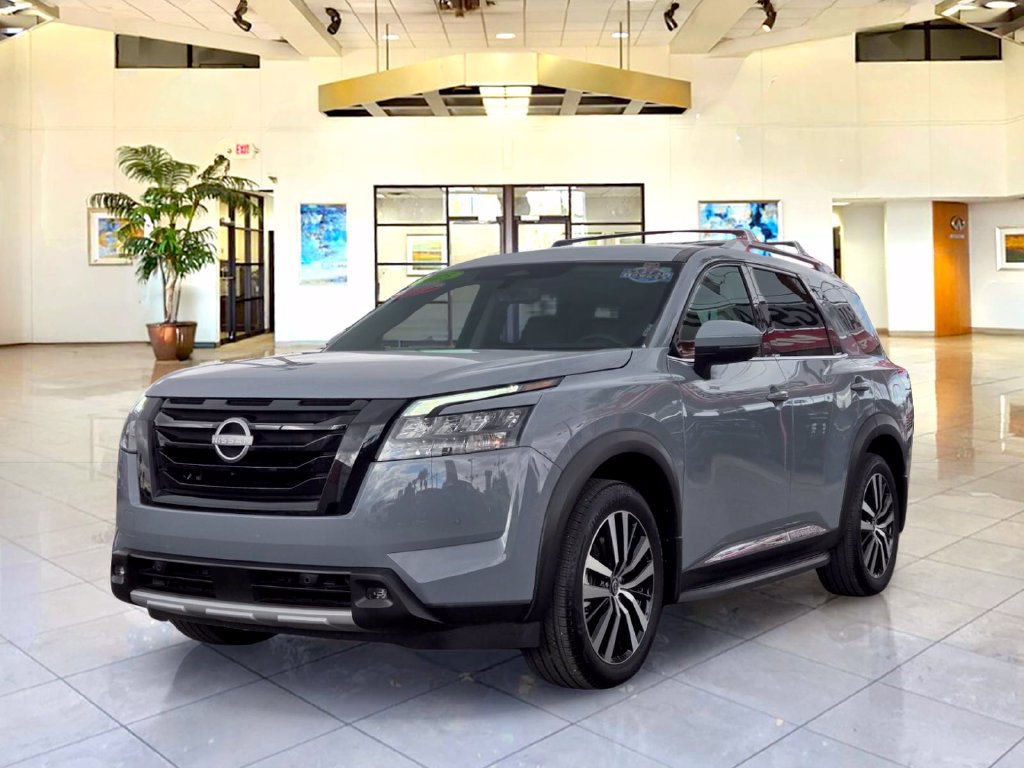 Certified 2025 Nissan Pathfinder Platinum w/ Lighting Package (N93)
