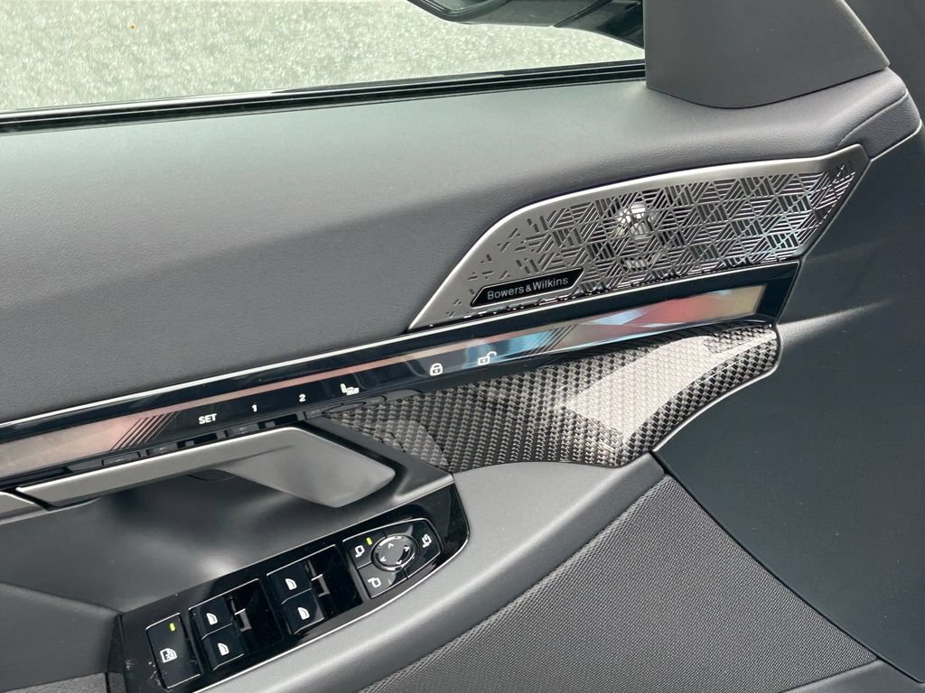New 2027 BMW 550e xDrive AWD/4WD image 12