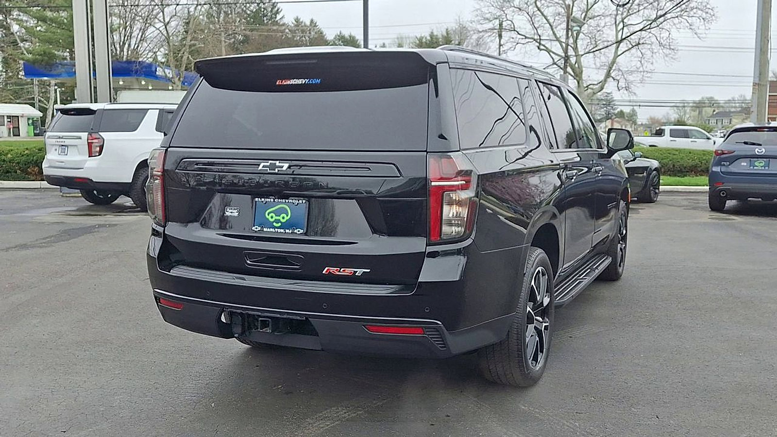 Certified 2024 Chevrolet Suburban RST w/ Luxury Package AWD/4WD image 2