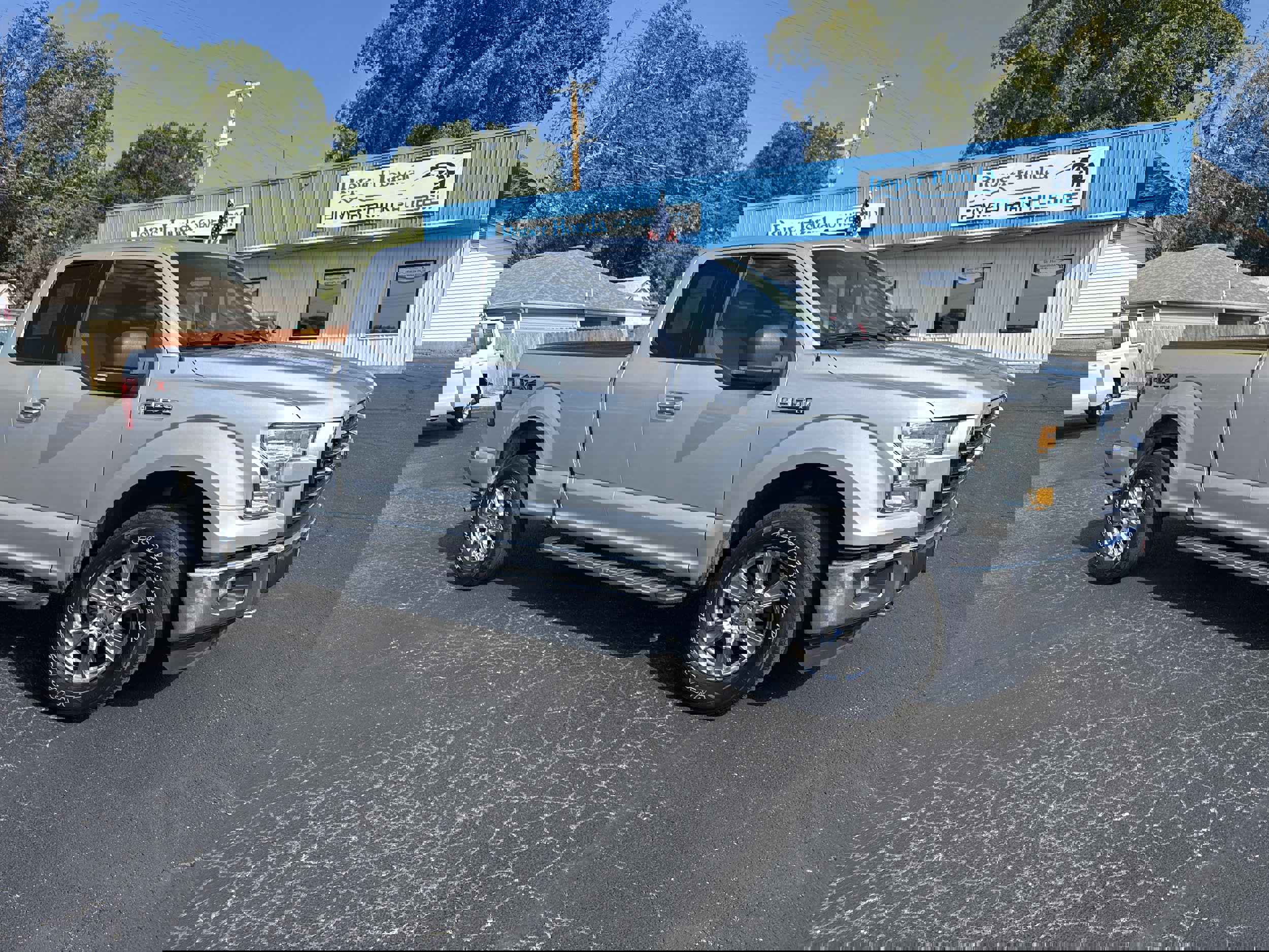 Used 2015 Ford F150 XLT w/ Equipment Group 301A Mid