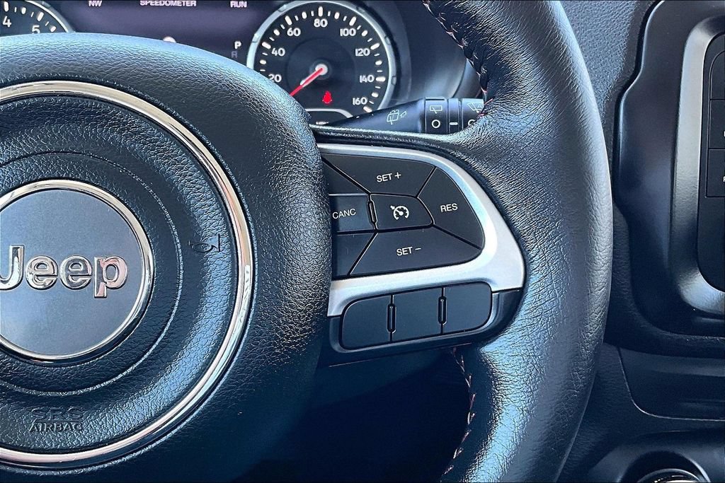 Certified 2016 Jeep Renegade Trailhawk AWD/4WD image 7