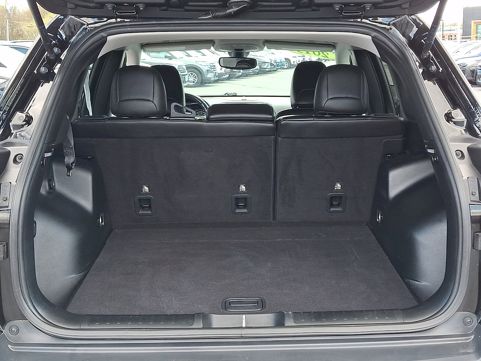 Used 2019 Jeep Cherokee Trailhawk AWD/4WD image 28