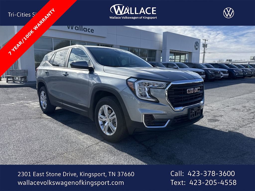 Used 2024 GMC Terrain SLE image 1