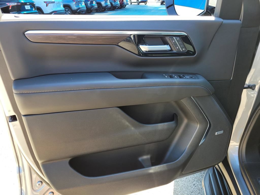 New 2026 Chevrolet Tahoe LT w/ Comfort Package AWD/4WD image 12