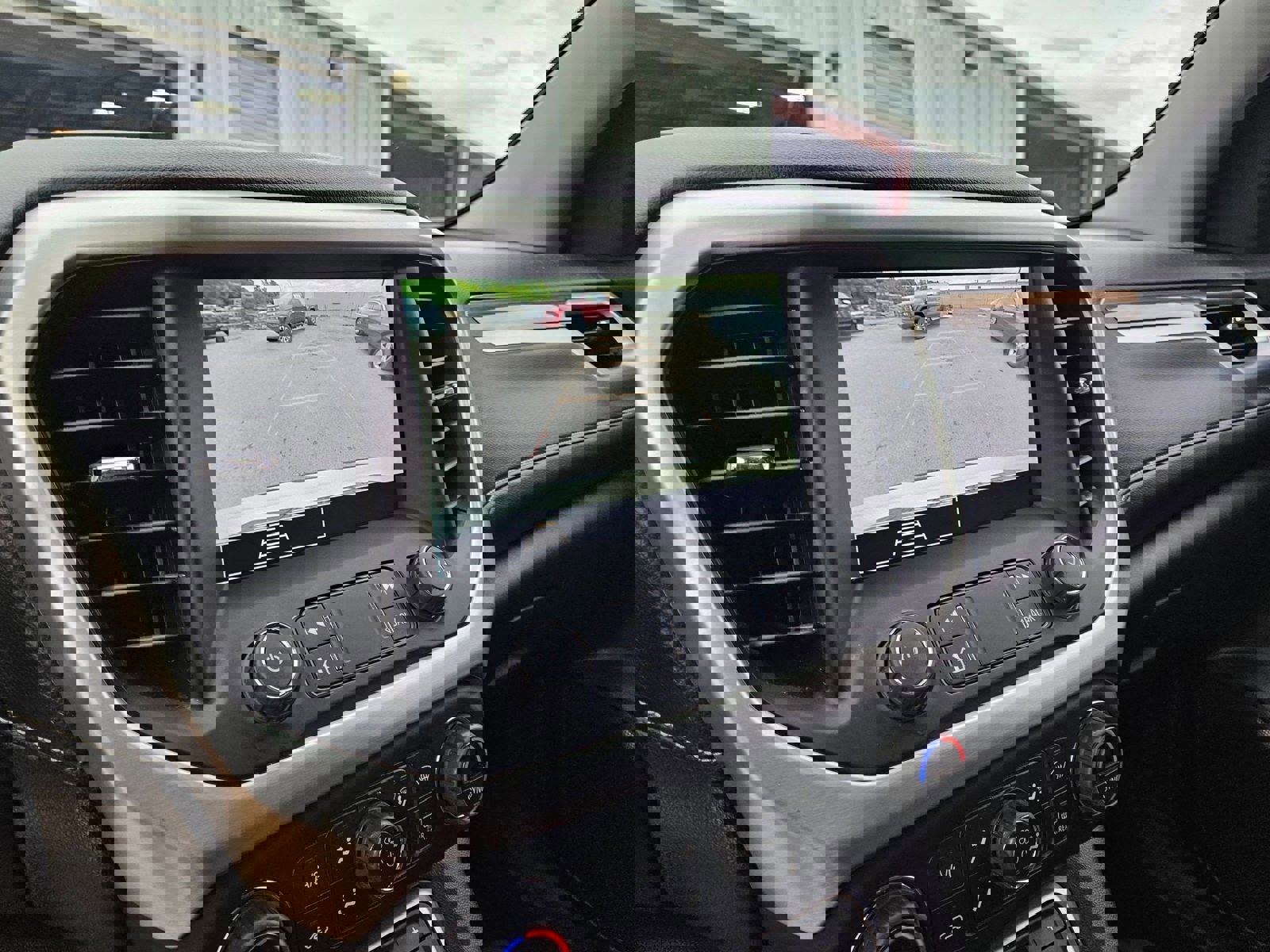 Used 2021 GMC Acadia SLE w/ Driver Convenience Package FWD image 17