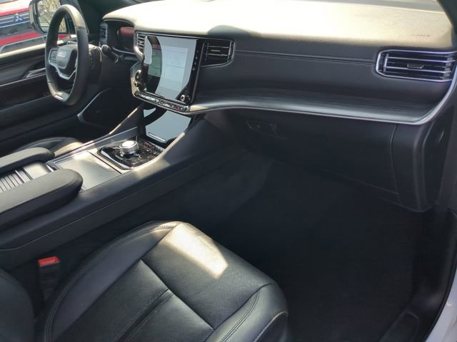Used 2024 Jeep Wagoneer Series II w/ Flexible Seating Group image 15