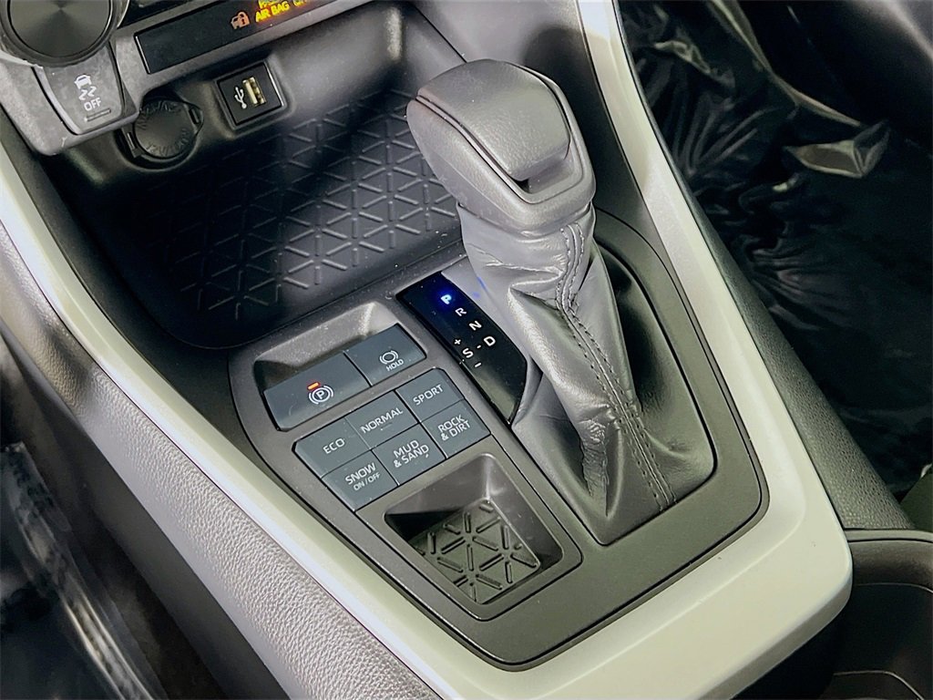 Certified 2025 Toyota RAV4 LE image 16