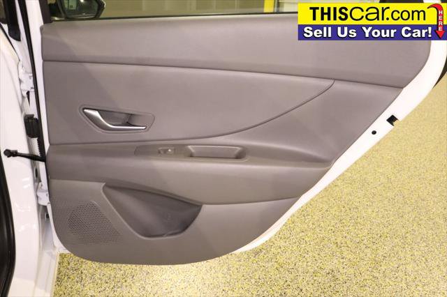 Used 2024 Hyundai Elantra SE FWD image 27