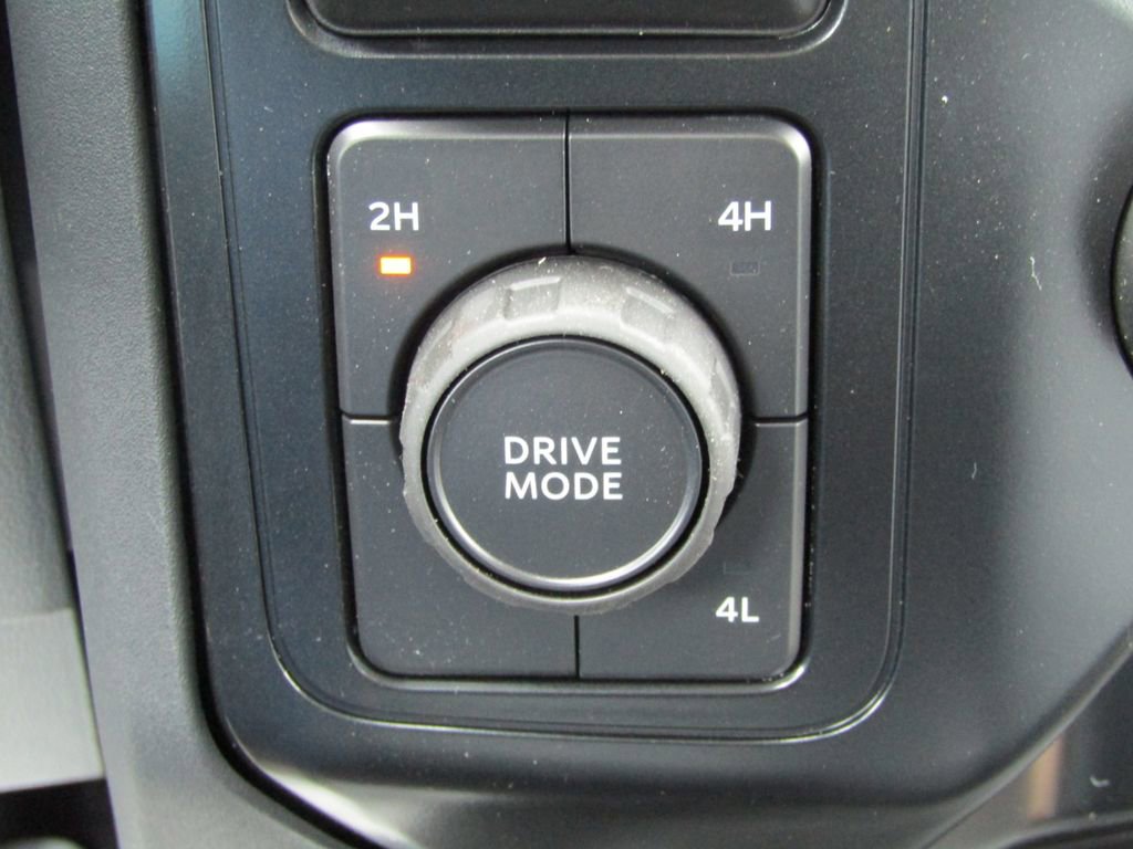 New 2025 Ford F550 4x4 Regular Cab Super Duty image 26