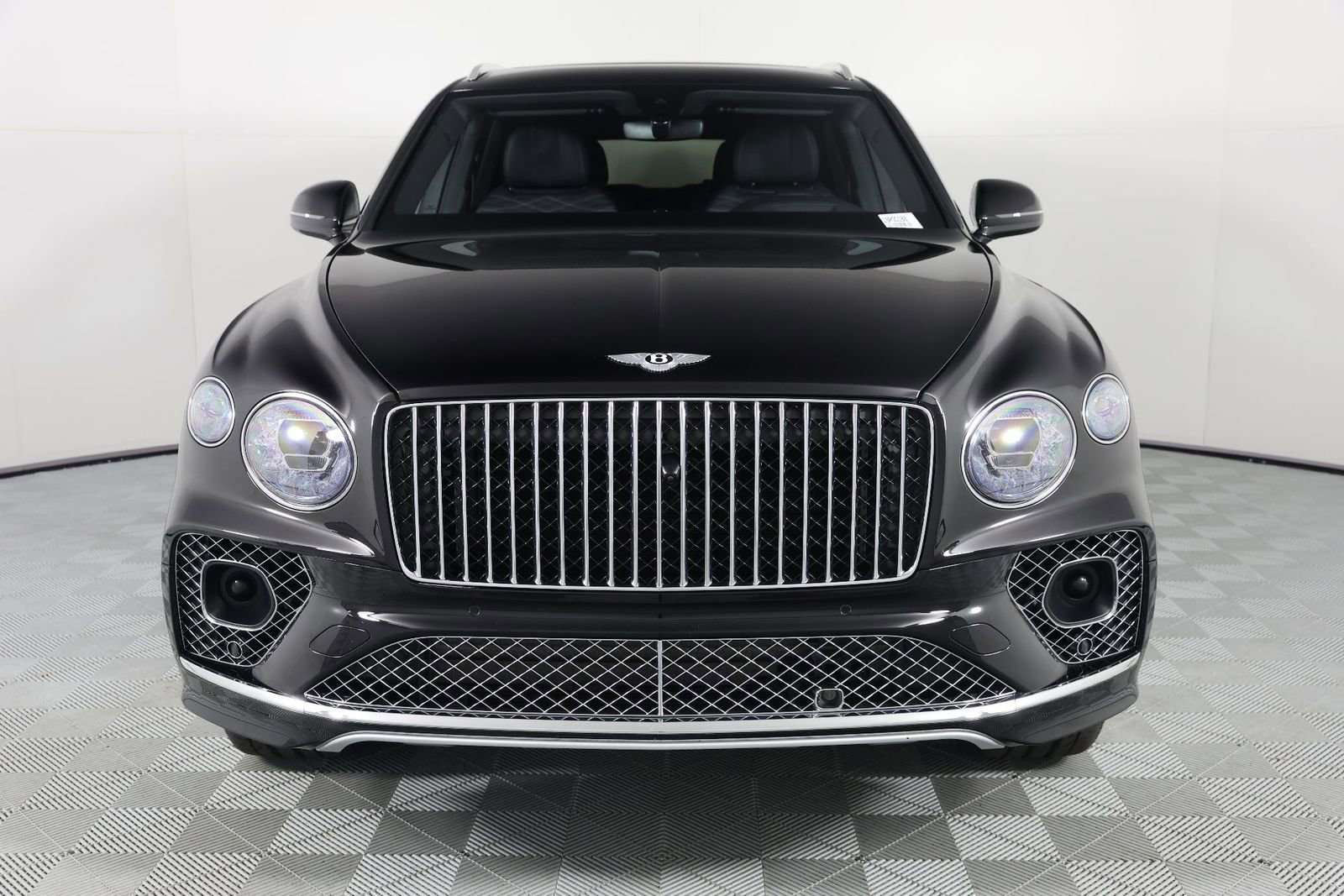 Used 2023 Bentley Bentayga Extended Wheelbase image 7