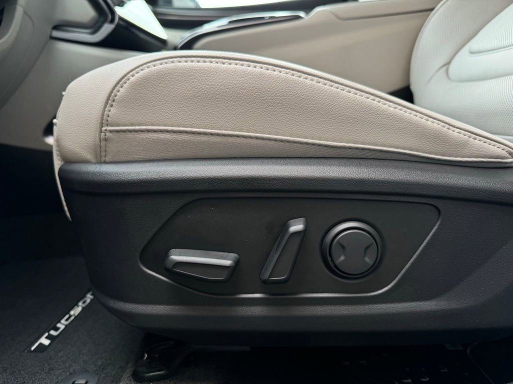 New 2024 Hyundai Tucson Limited image 9