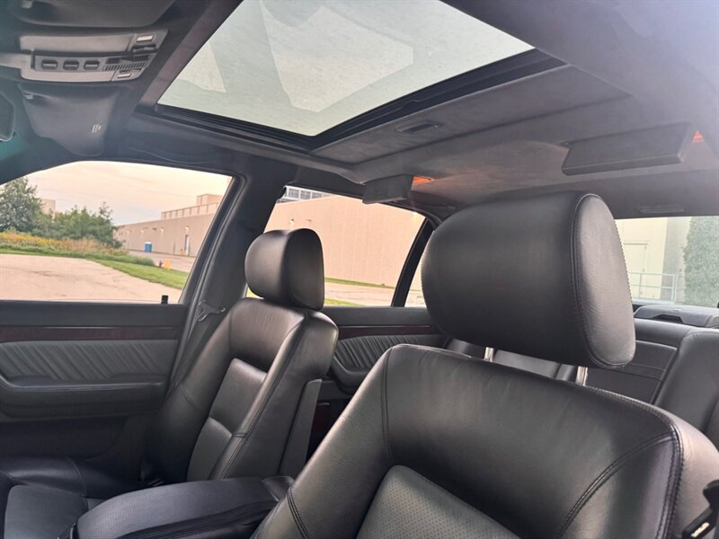 Used 1995 Mercedes-Benz S 600 Sedan image 20