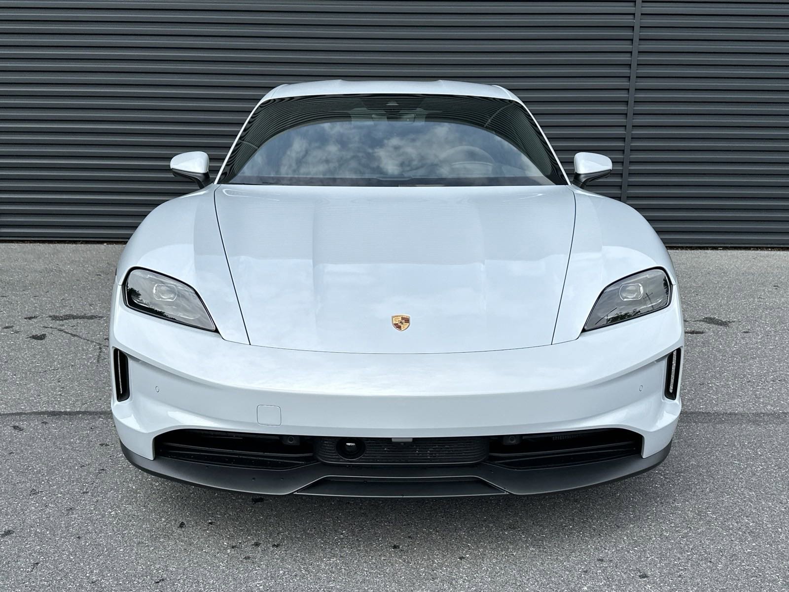 New 2025 Porsche Taycan image 8