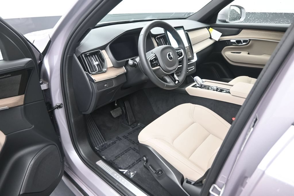 New 2026 Volvo XC90 B6 Plus w/ Protection Package Premier AWD/4WD image 10
