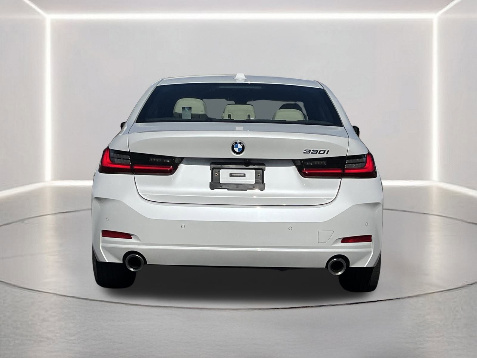 Used 2023 BMW 330i Sedan w/ Premium Package image 26