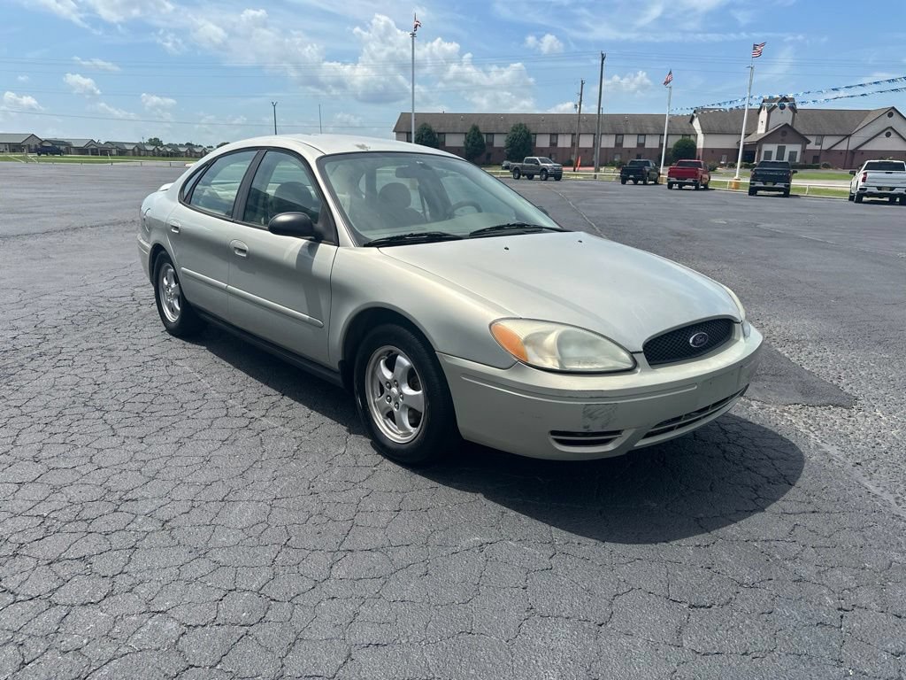 Used 2006 Ford Taurus SE FWD image 8