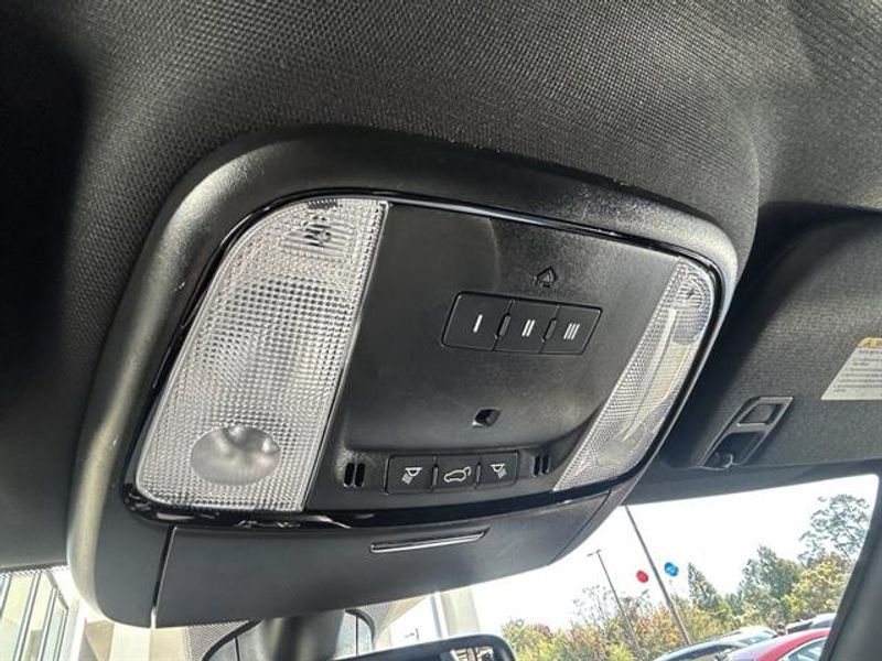 Used 2025 Dodge Durango GT image 16