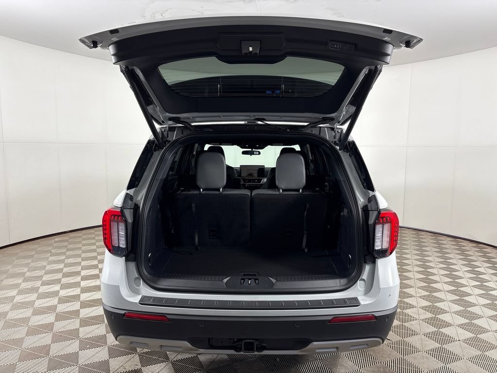 New 2027 Ford Explorer Active w/ Active Comfort Package RWD image 24
