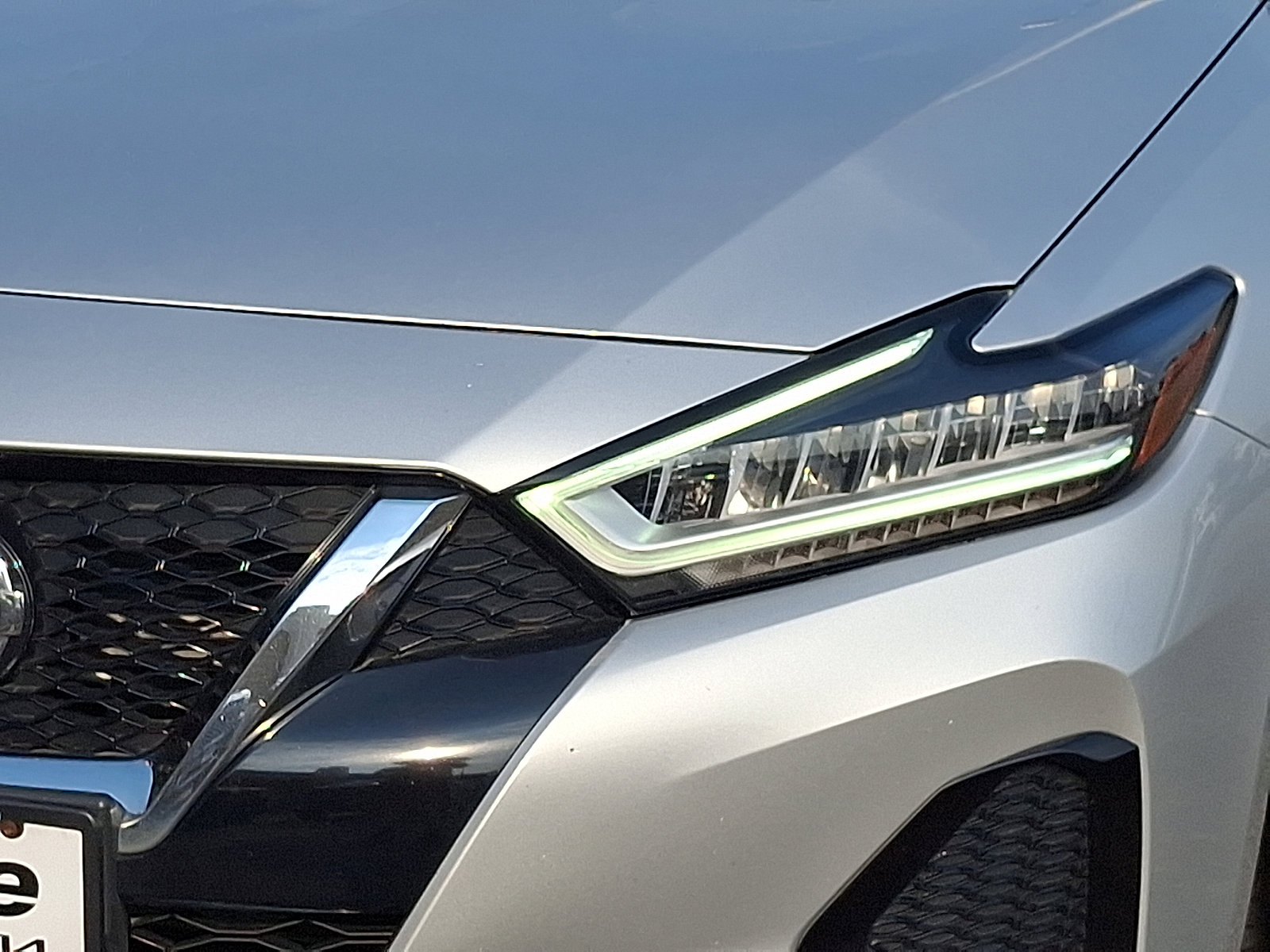 Used 2019 Nissan Maxima 3.5 SV w/ Floor Mat Group FWD image 9