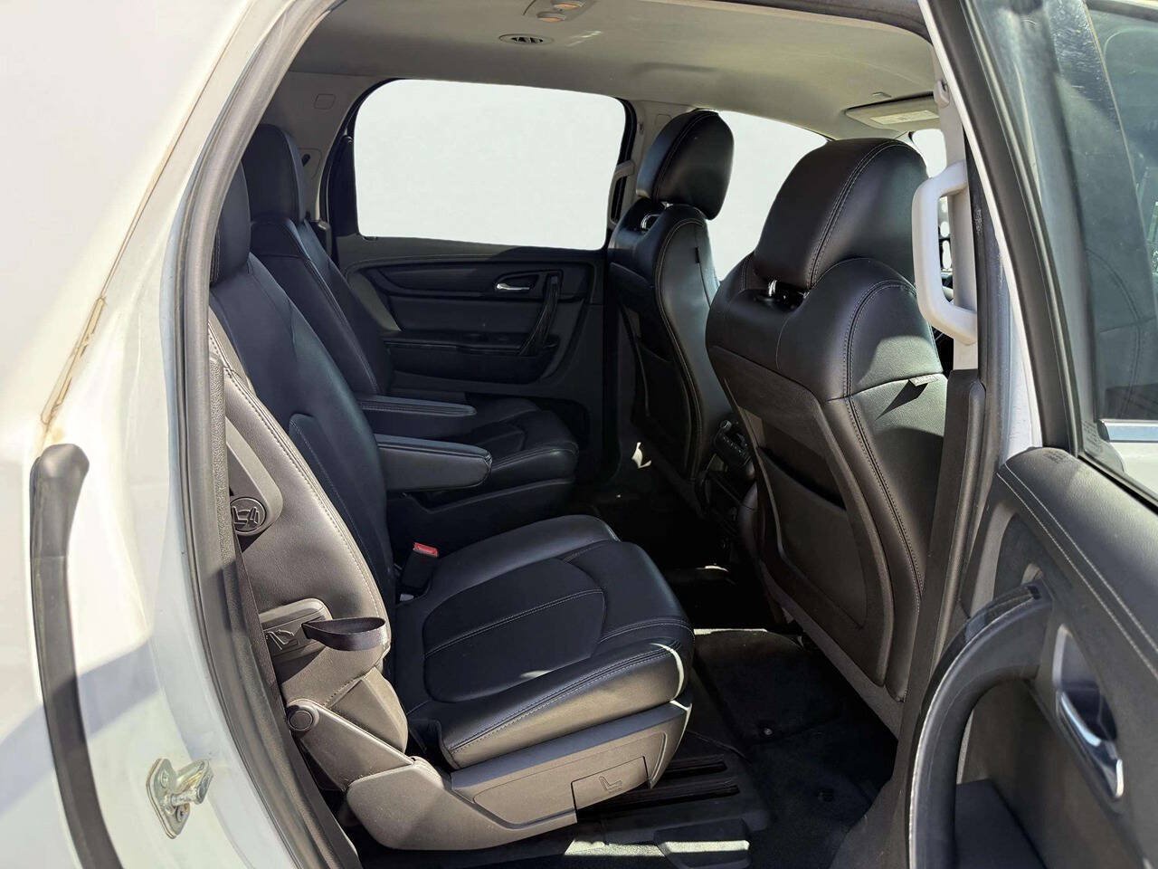 Used 2017 GMC Acadia Limited SLT AWD/4WD image 16