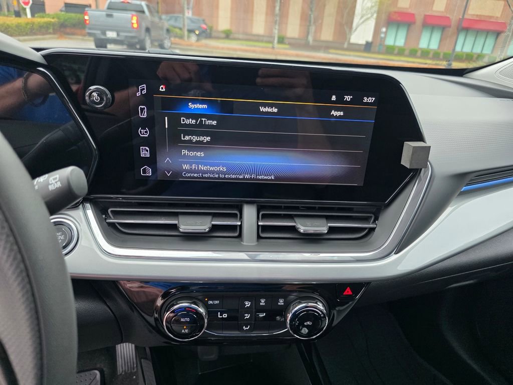 New 2026 Chevrolet Trax LT image 13