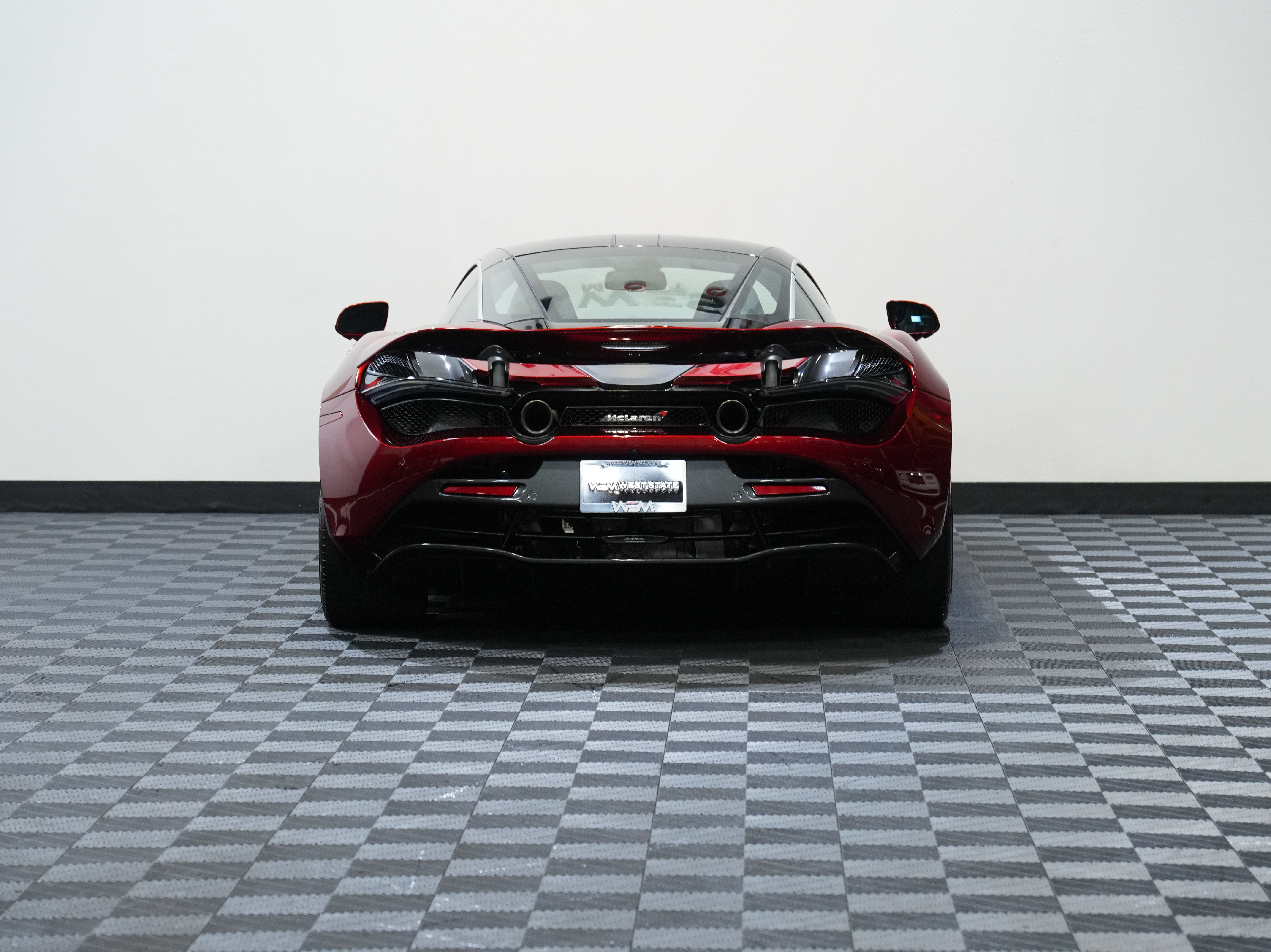 Used 2018 McLaren 720S image 7