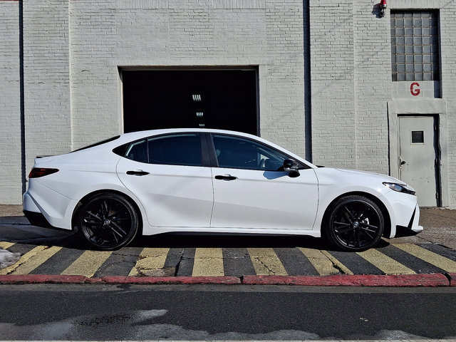 Used 2026 Toyota Camry XLE w/ Convenience Package image 7