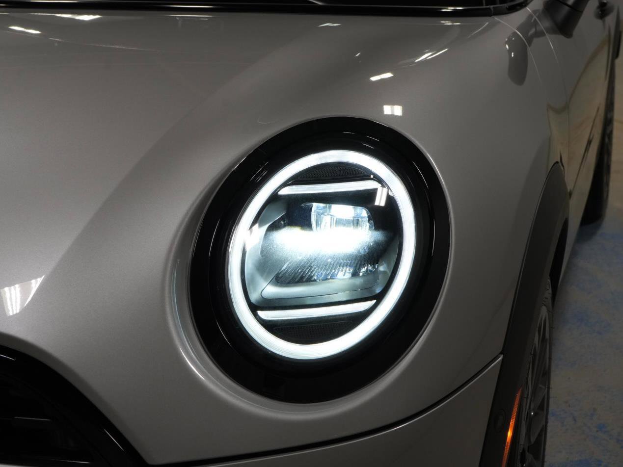 Certified 2025 MINI Cooper S image 32