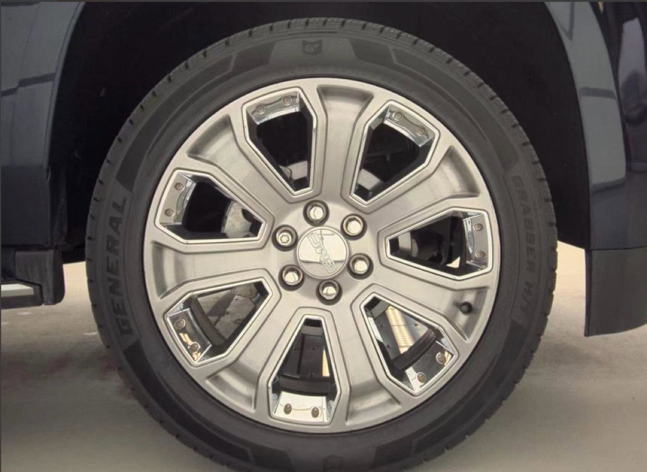 Used 2019 GMC Yukon Denali w/ Open Road Package image 18