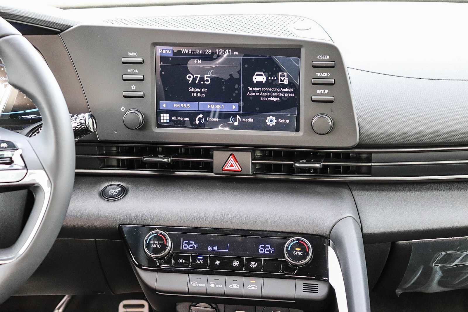 New 2025 Hyundai Elantra Sport image 15