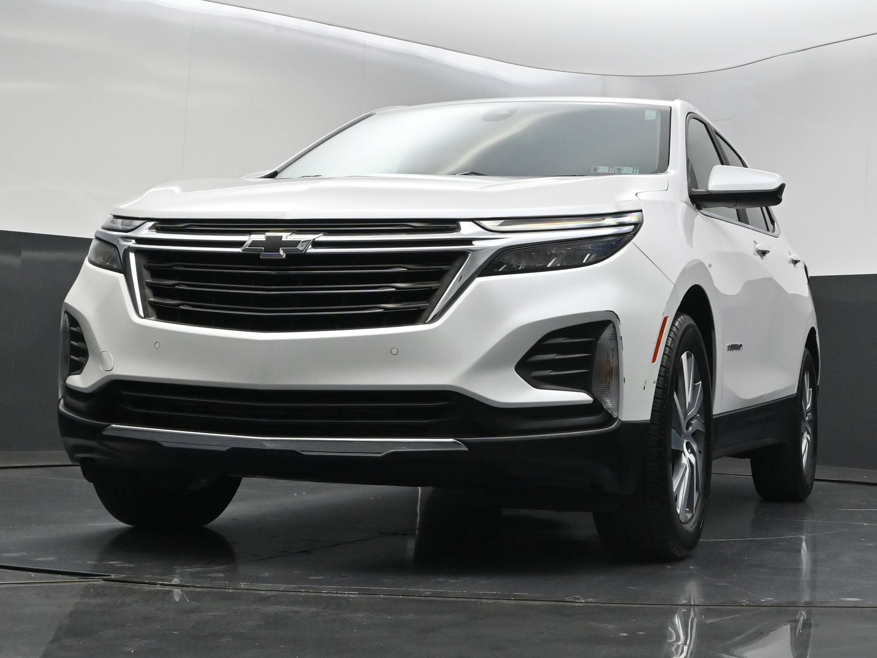 Used 2022 Chevrolet Equinox LT FWD image 38
