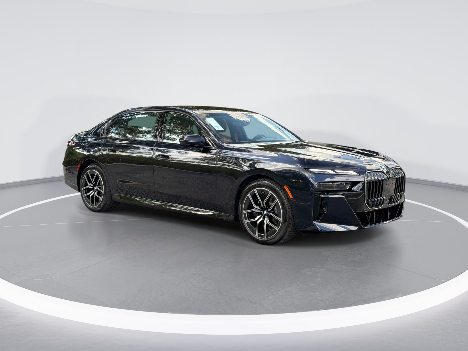 New 2026 BMW 740i RWD image 2