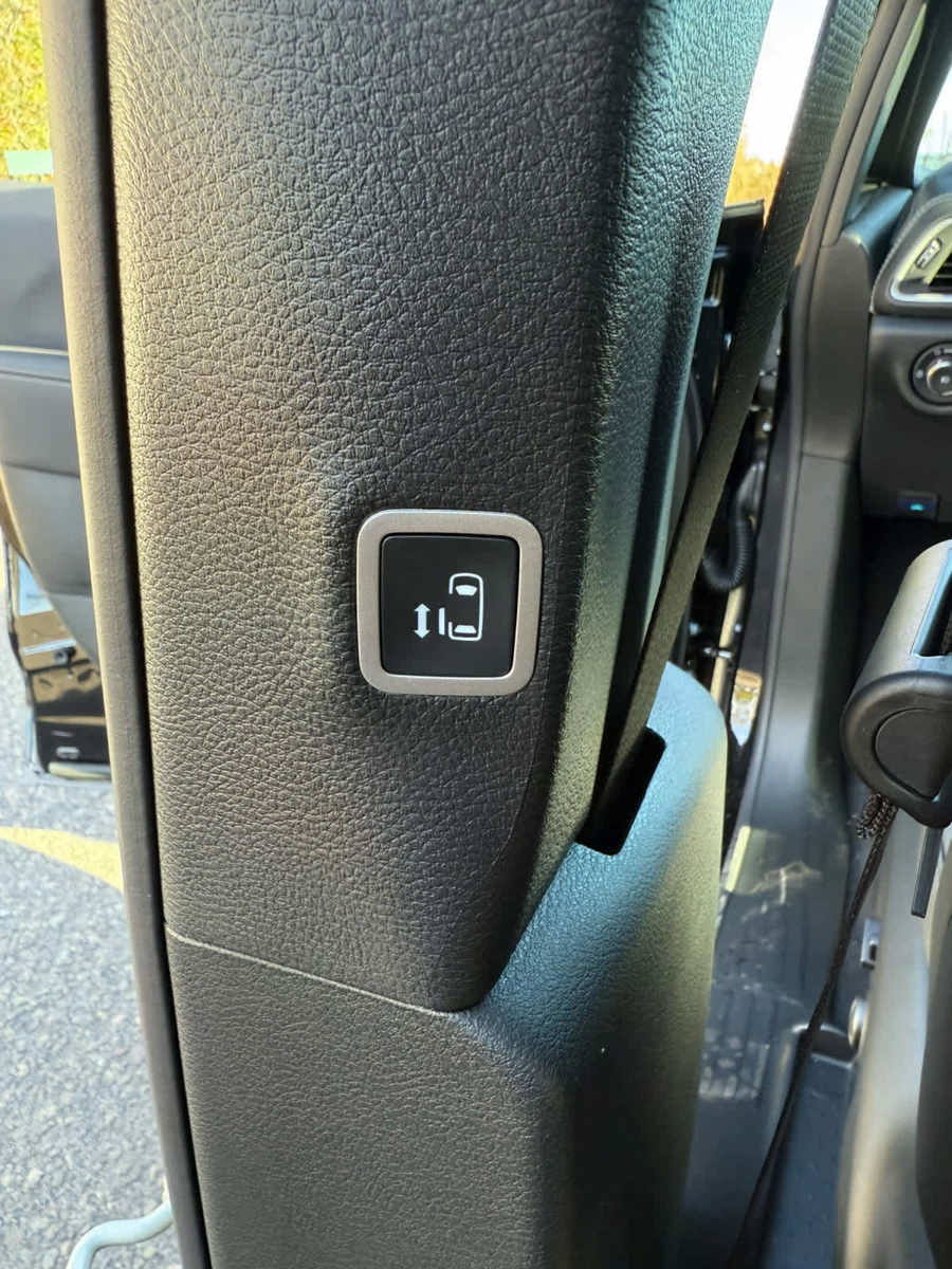 New 2026 Chrysler Pacifica Select image 15