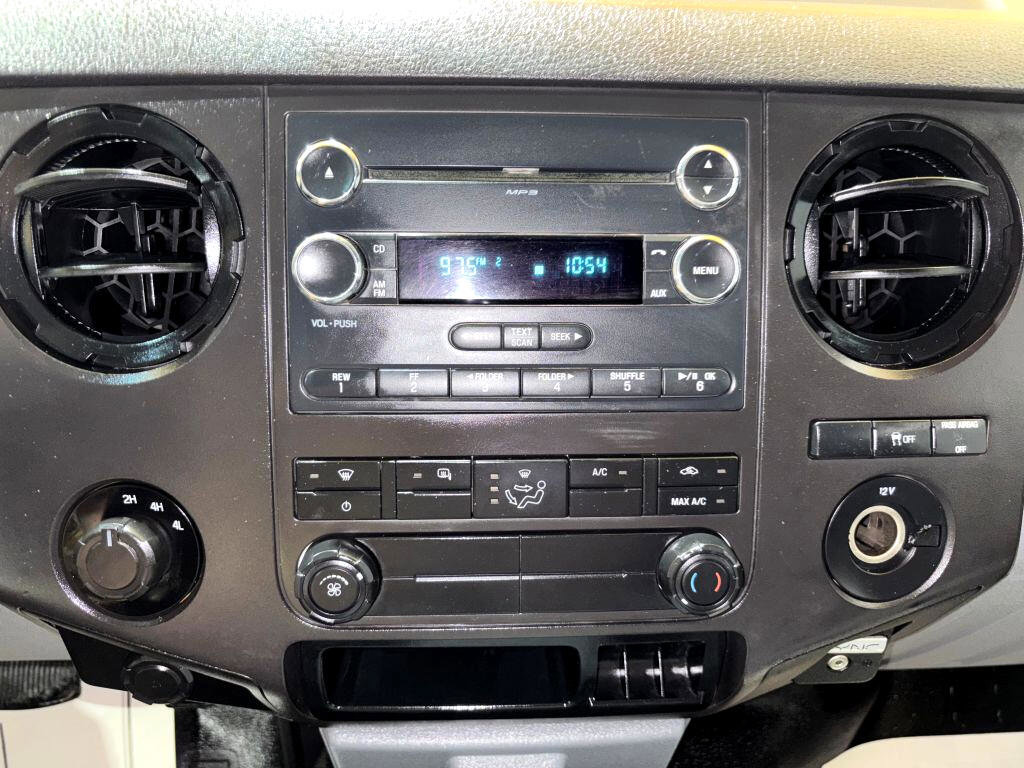 Used 2016 Ford F250 XL w/ Power Equipment Group image 19