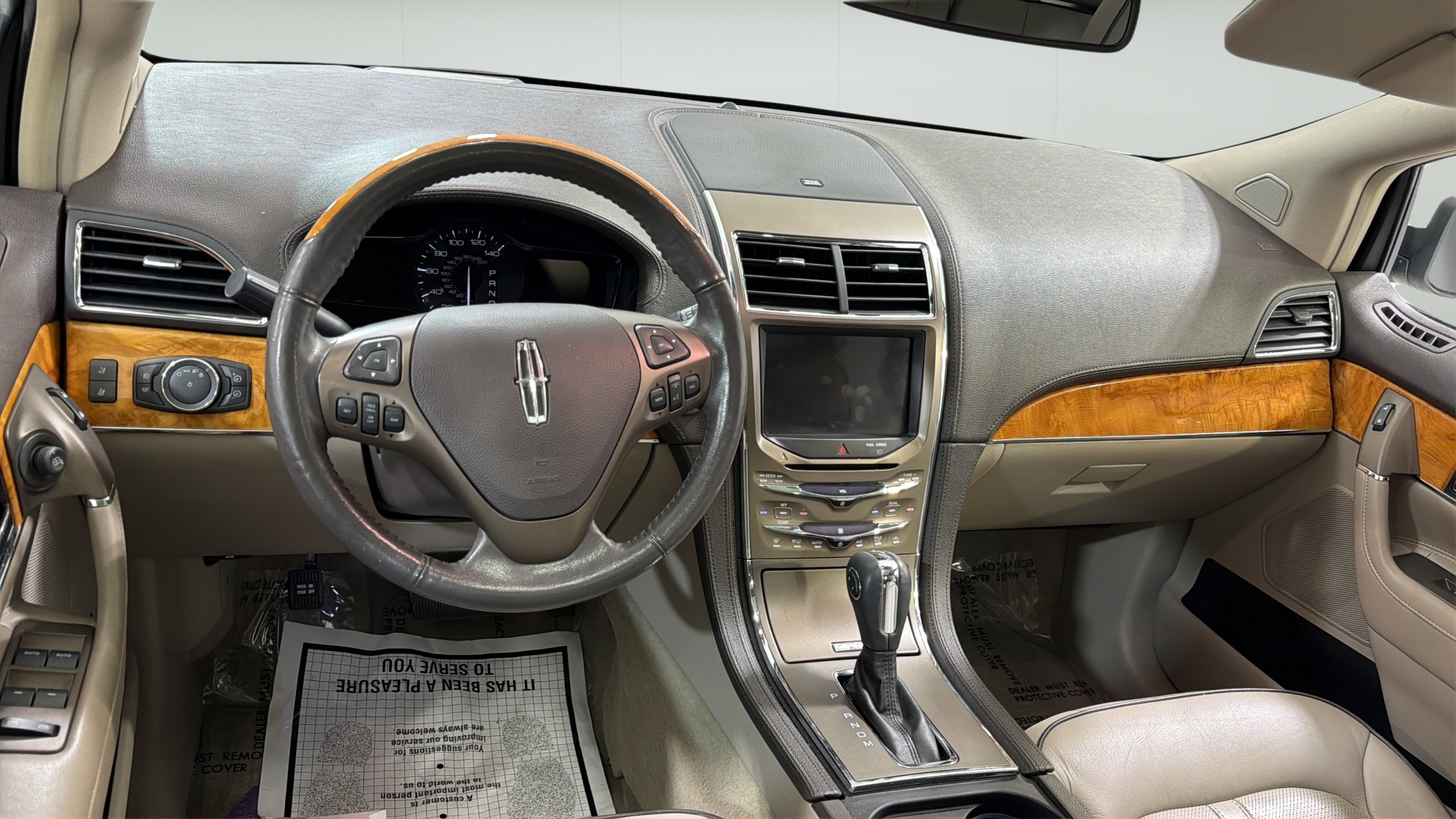 Used 2012 Lincoln MKX FWD image 22