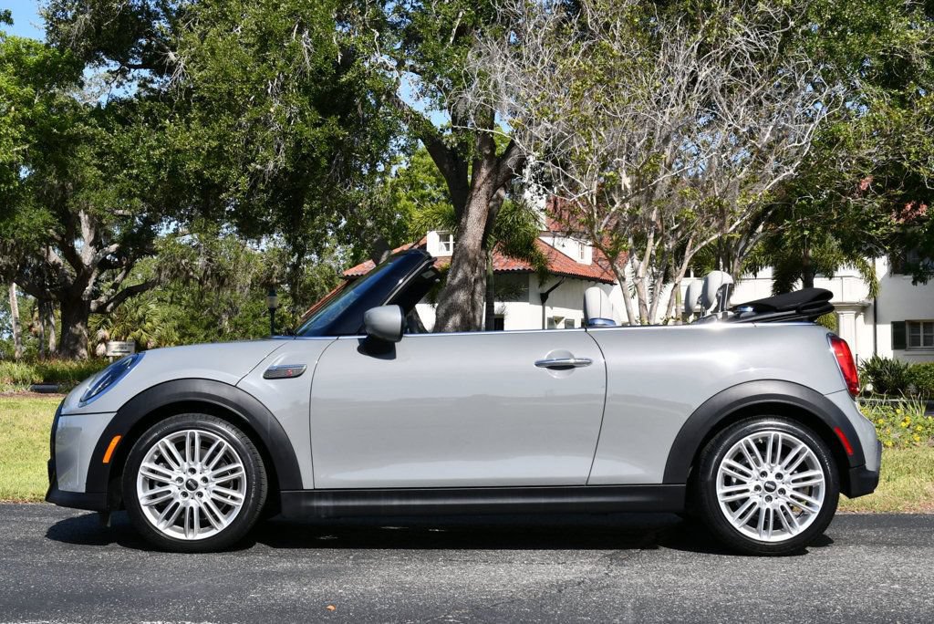 Used 2023 MINI Cooper S w/ Signature Upholstery Package FWD image 30