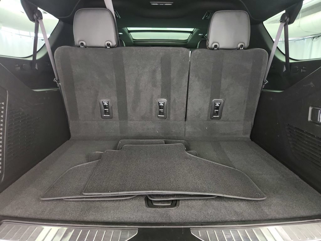Used 2022 GMC Yukon XL AT4 w/ Technology Package AWD/4WD image 35