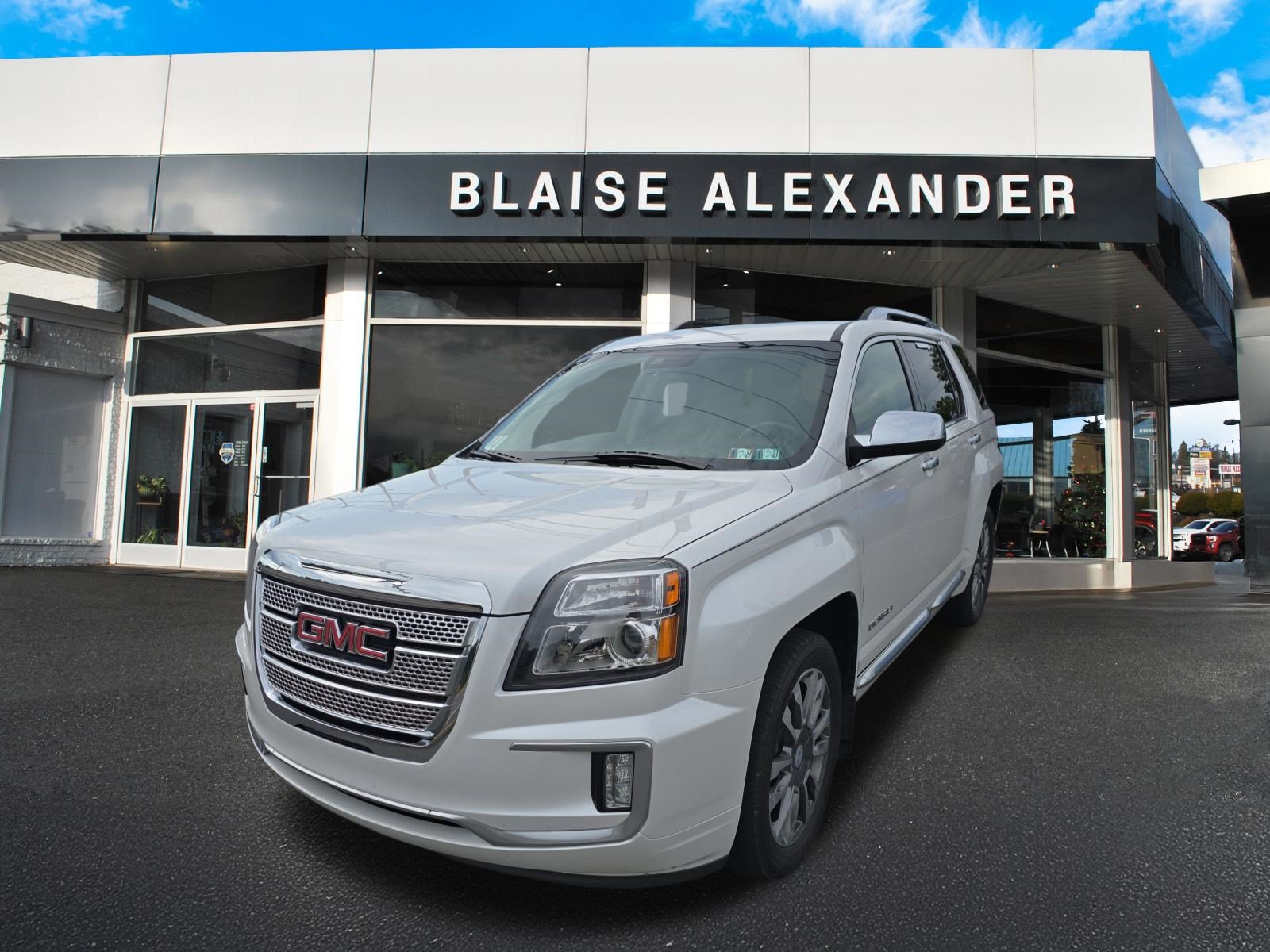 Used 2016 GMC Terrain Denali w/ Cargo Package AWD/4WD image 9