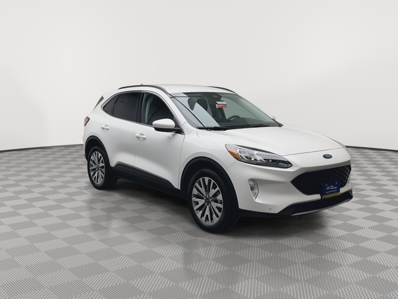 Certified 2022 Ford Escape Titanium AWD/4WD image 34