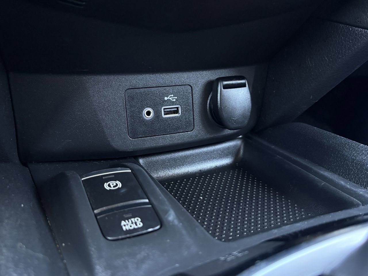 Used 2020 Nissan Rogue SV w/ Premium Package FWD image 23