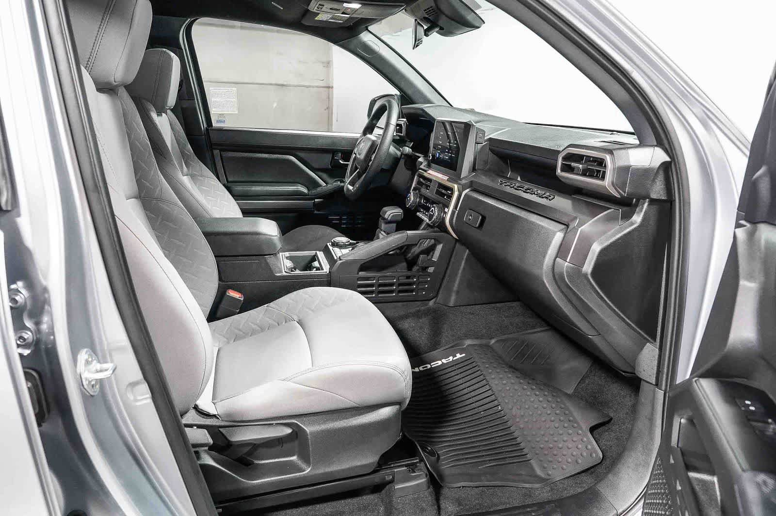Certified 2026 Toyota Tacoma SR5 AWD/4WD image 17