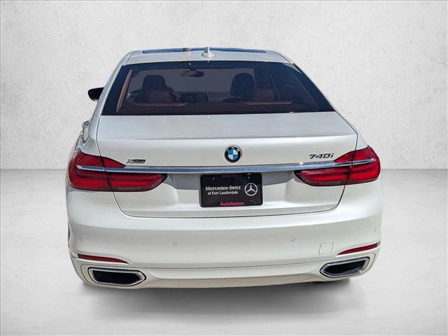 Used 2018 BMW 740i xDrive image 7