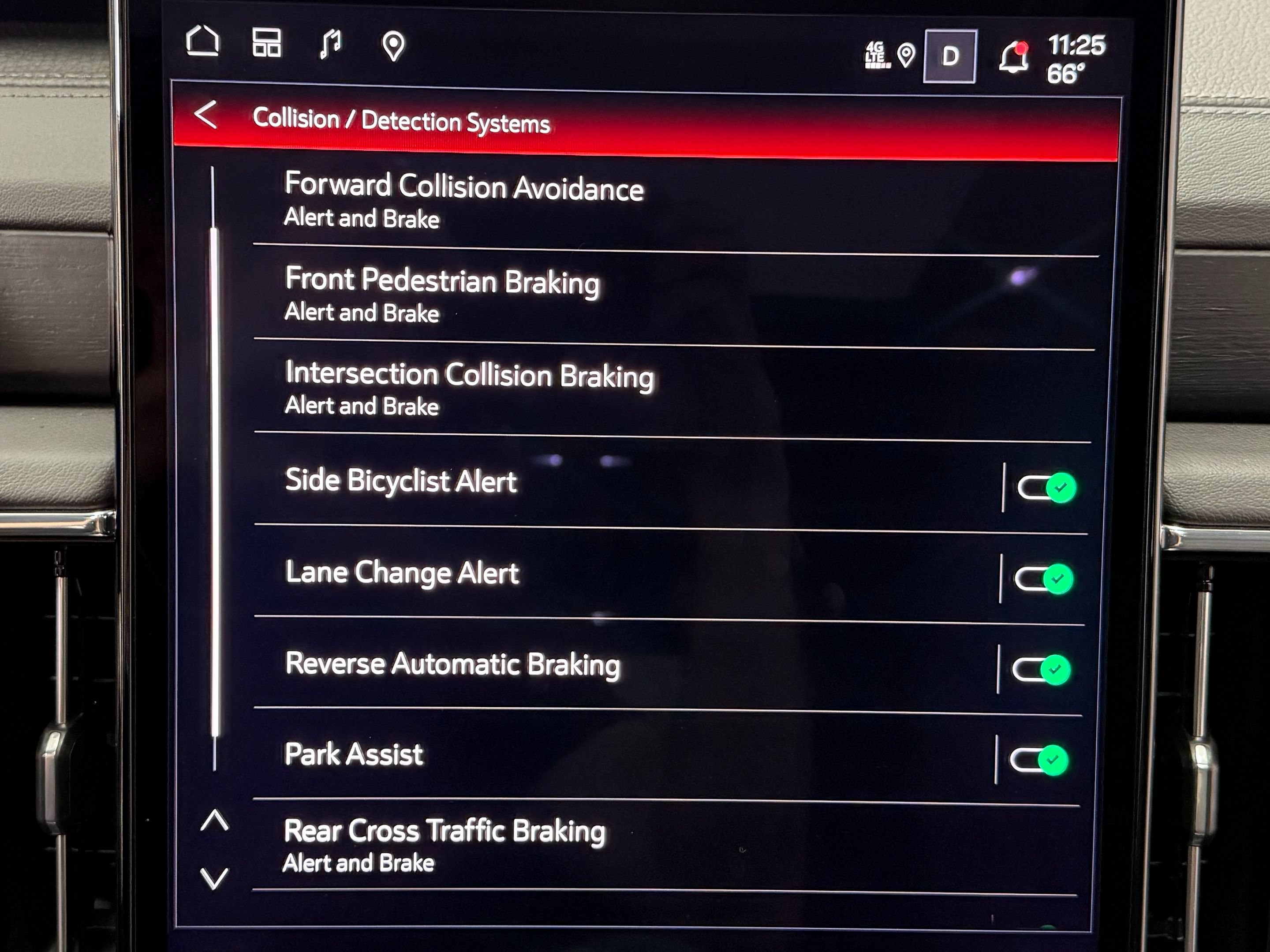 Used 2026 GMC Yukon XL Denali w/ Advanced Technology Package AWD/4WD image 33