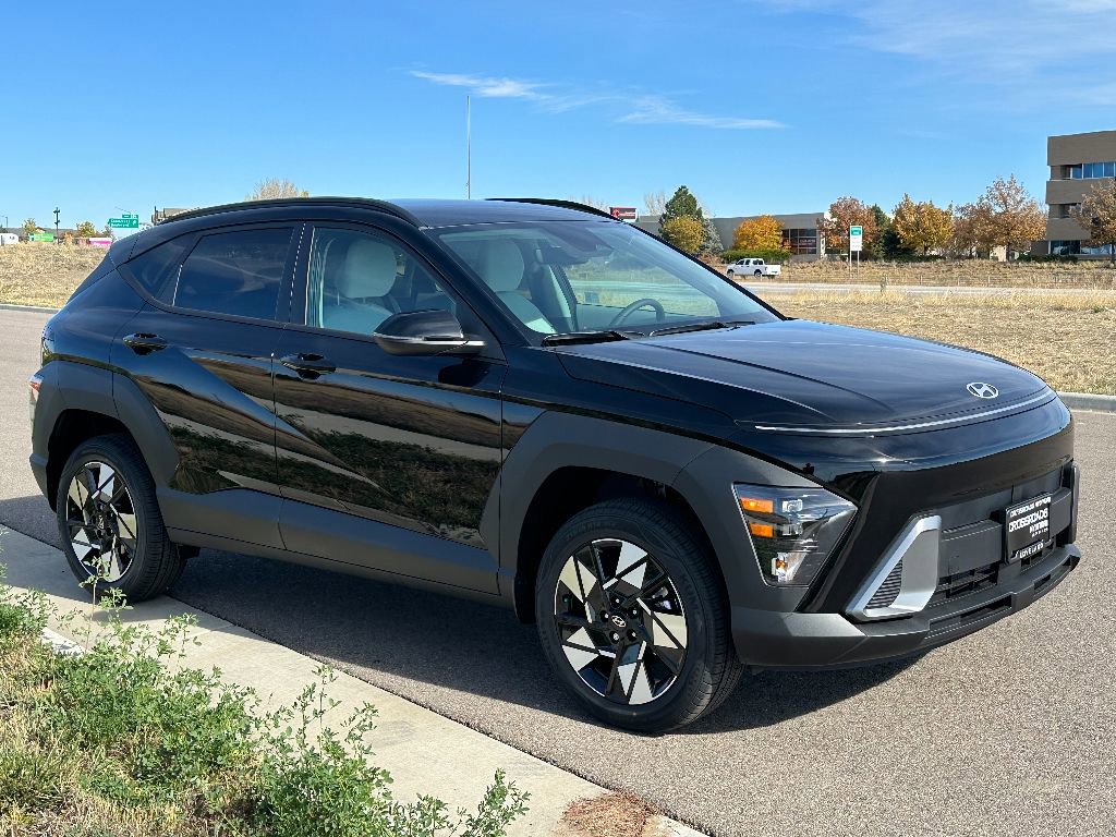 Used 2025 Hyundai Kona SEL image 3