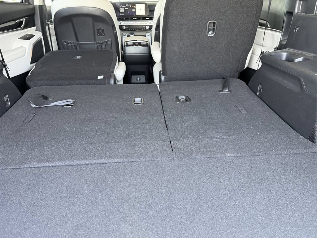 Used 2023 Kia Telluride S AWD/4WD image 16
